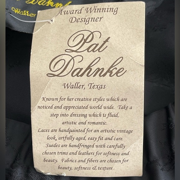 Pat Dahnke Tiered Black Floral Midi Western Skirt M Ruffle Red Trim $325 - Picture 10 of 11